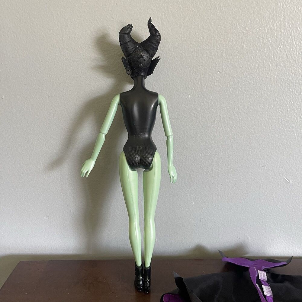 Vtg 1999 Mattel Disney Signature Collection Sleeping Beauty Maleficent 12" Doll - Picture 5 of 6